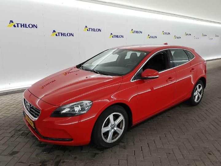 VOLVO V40 2015 yv1mv7431g2315011