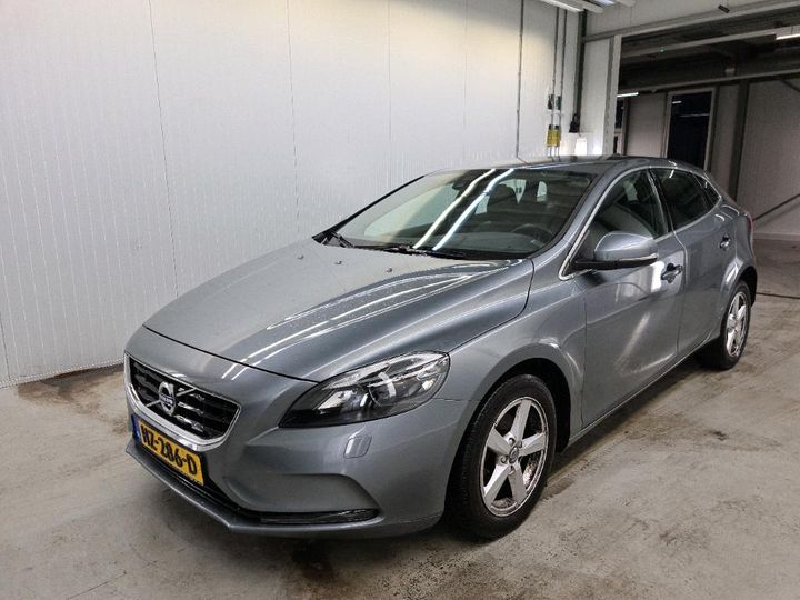 VOLVO V40 2015 yv1mv7431g2315106