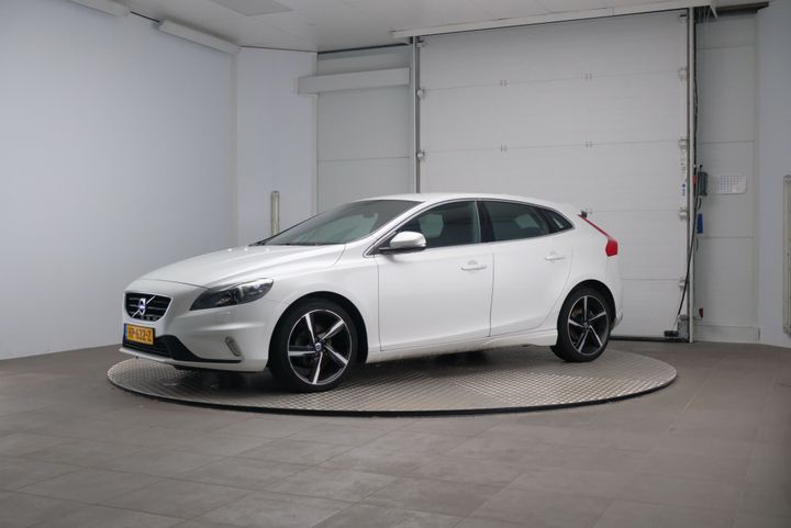 VOLVO V40 2015 yv1mv7431g2315137