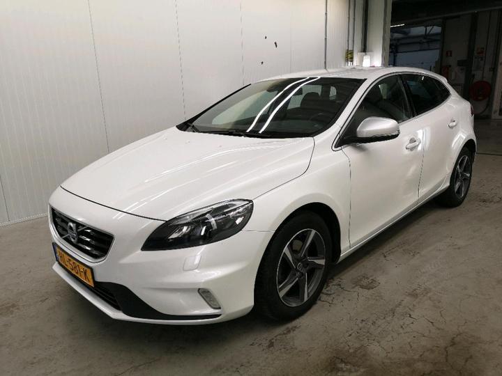 VOLVO V40 2015 yv1mv7431g2315198