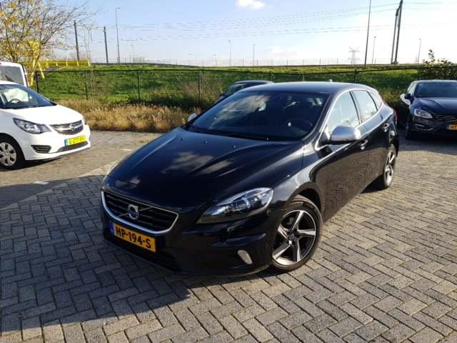 VOLVO V40 2015 yv1mv7431g2315207