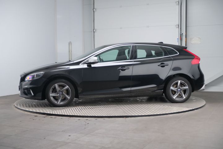 VOLVO V40 2015 yv1mv7431g2315220