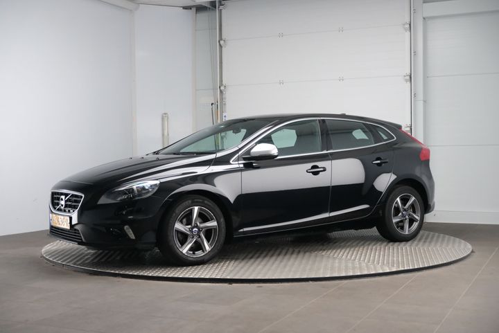 VOLVO V40 2015 yv1mv7431g2315328