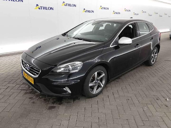 VOLVO V40 2015 yv1mv7431g2315454