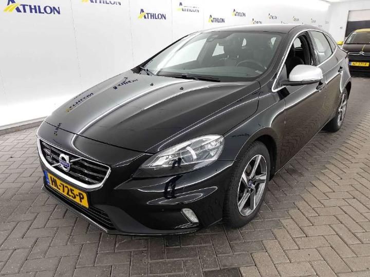 VOLVO V40 2015 yv1mv7431g2315466