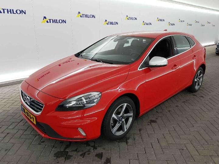 VOLVO V40 2015 yv1mv7431g2315484