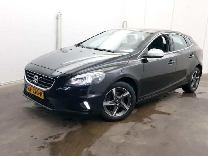 VOLVO V40 2015 yv1mv7431g2315670