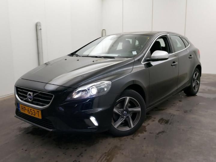 VOLVO V40 2015 yv1mv7431g2315674