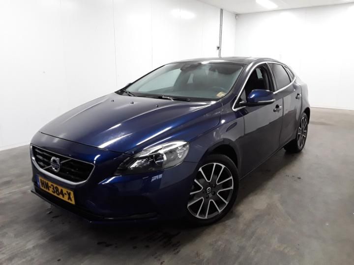 VOLVO V40 2015 yv1mv7431g2315705