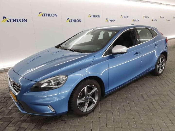 VOLVO V40 2015 yv1mv7431g2315746