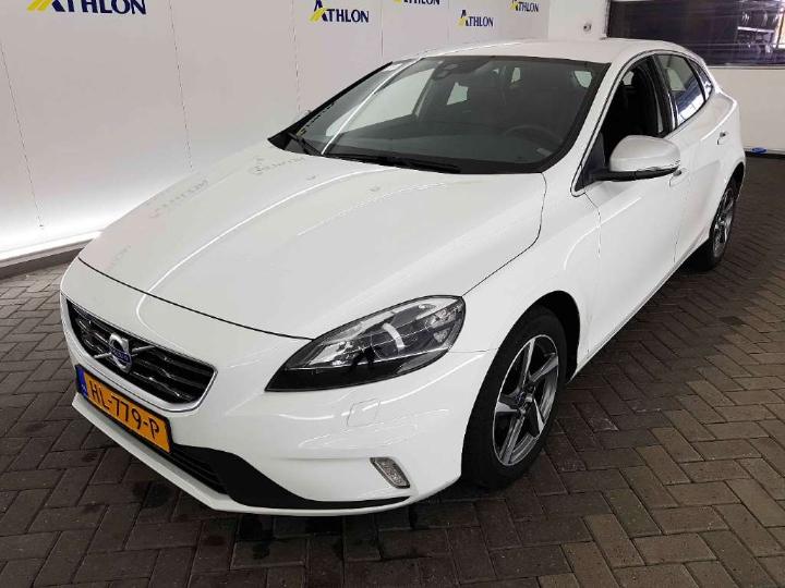 VOLVO V40 2015 yv1mv7431g2315753