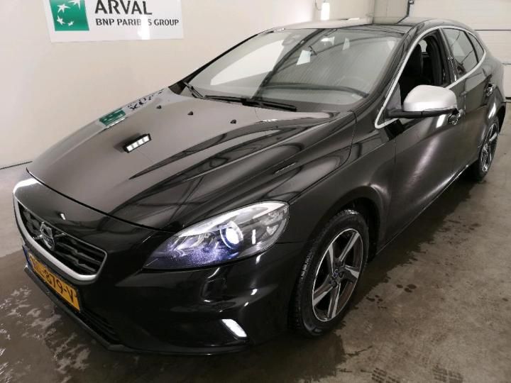 VOLVO V40 2015 yv1mv7431g2315780