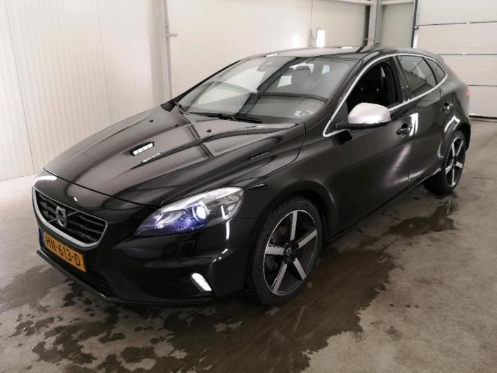 VOLVO V40 2015 yv1mv7431g2315824