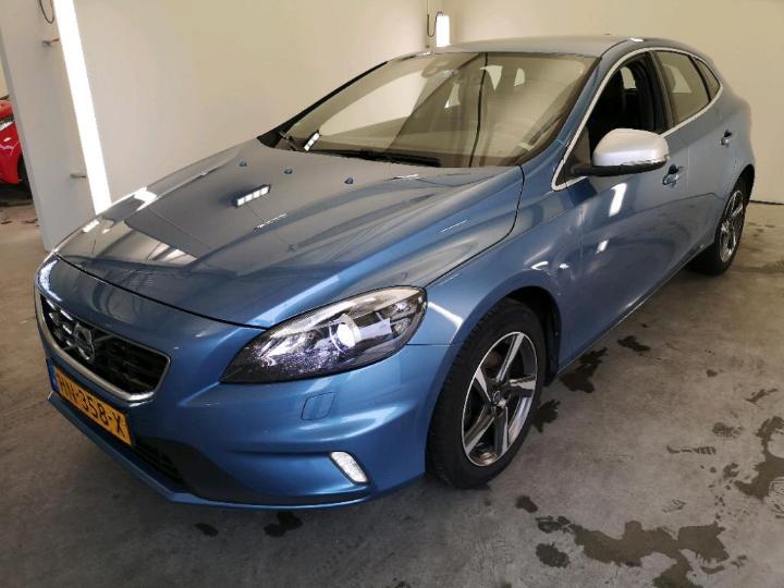 VOLVO V40 2015 yv1mv7431g2315831