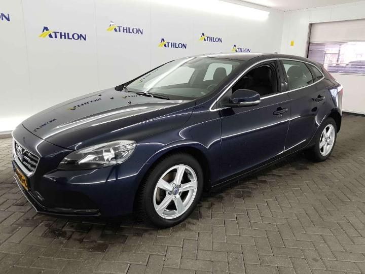 VOLVO V40 2015 yv1mv7431g2315895