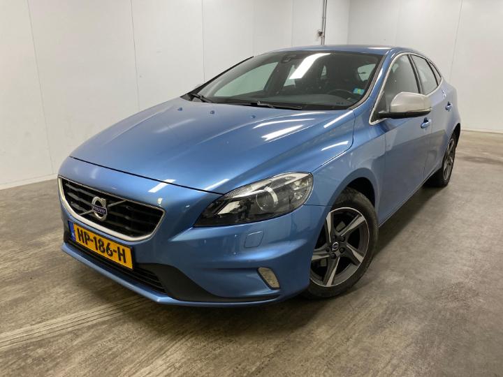 VOLVO V40 2015 yv1mv7431g2315940