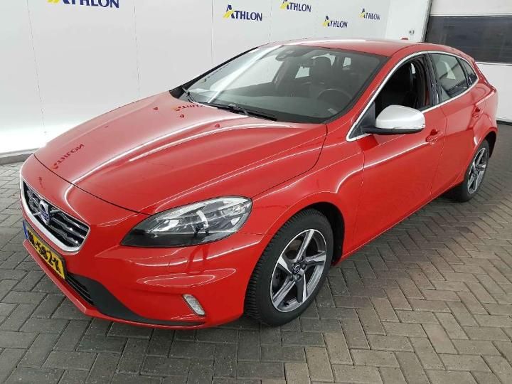 VOLVO V40 2015 yv1mv7431g2315981