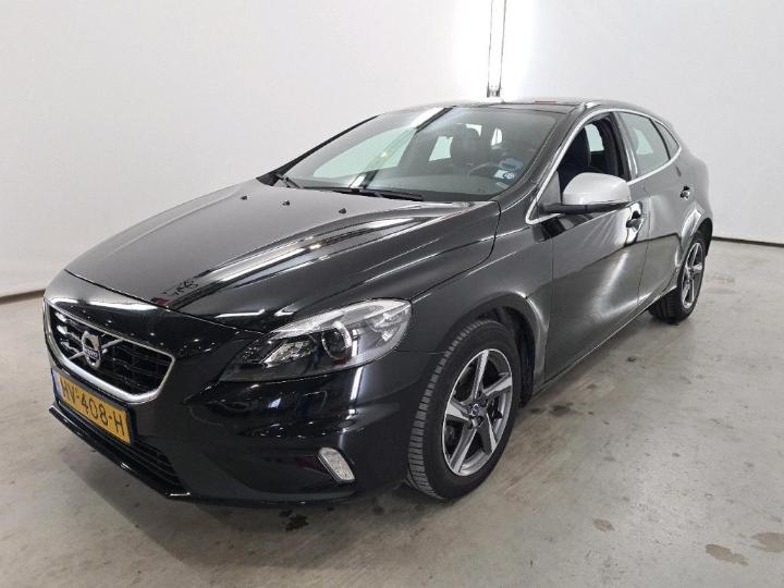 VOLVO V40 2015 yv1mv7431g2316012