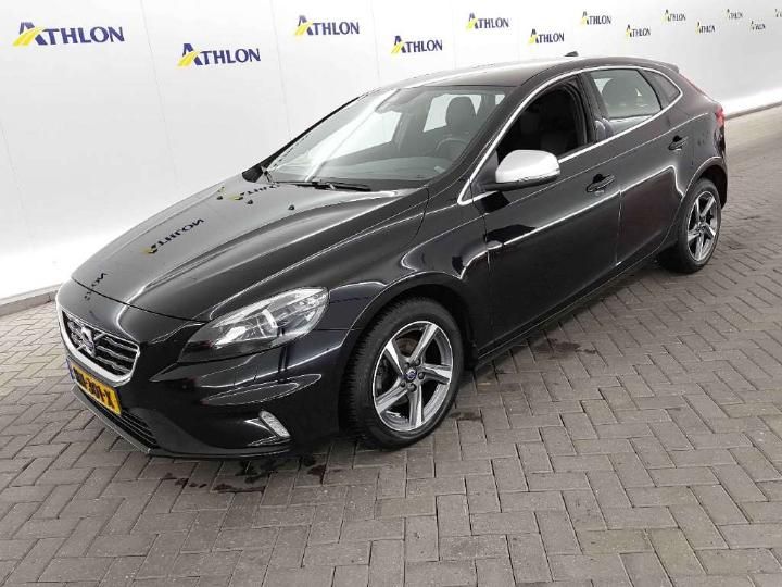 VOLVO V40 2015 yv1mv7431g2316048