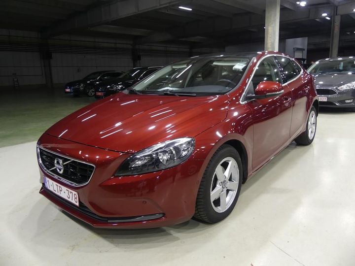 VOLVO V40 2015 yv1mv7431g2316577