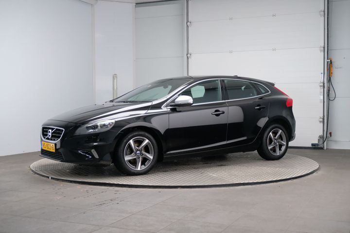 VOLVO V40 2015 yv1mv7431g2316603