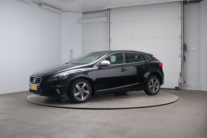 VOLVO V40 2015 yv1mv7431g2316772