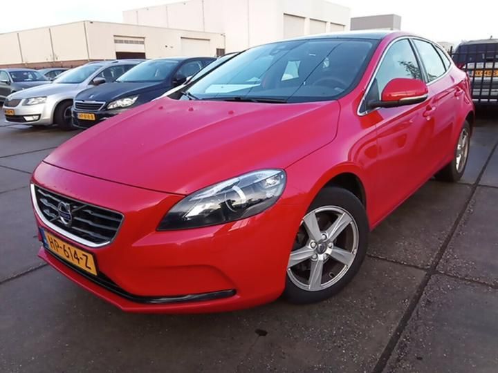 VOLVO V40 2015 yv1mv7431g2316938