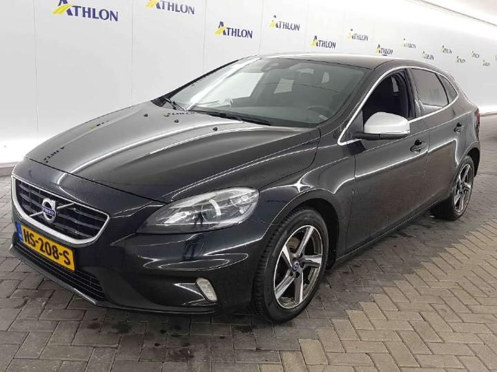 VOLVO V40 2015 yv1mv7431g2316978