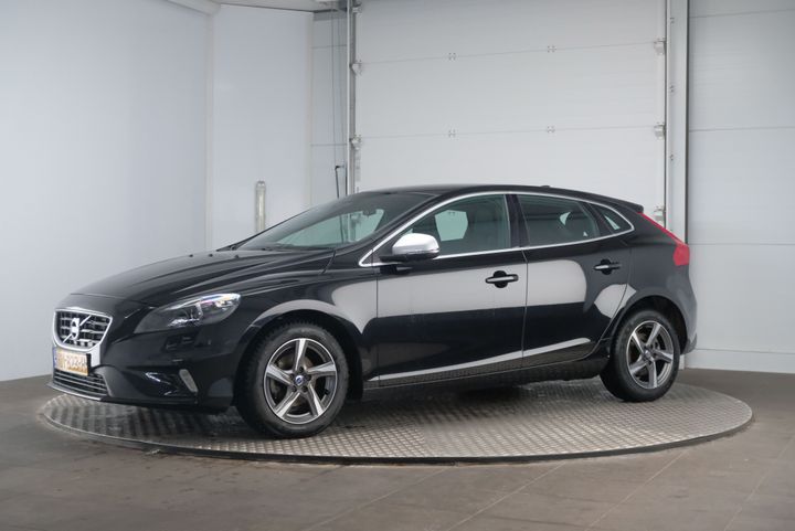 VOLVO V40 2015 yv1mv7431g2317236