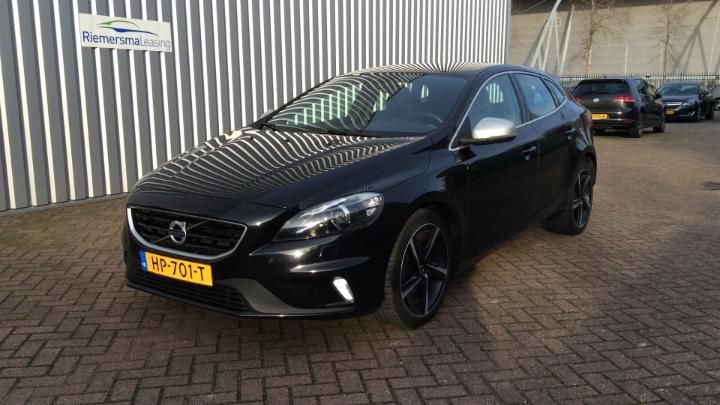 VOLVO V40 2015 yv1mv7431g2317256