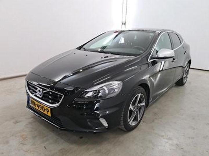 VOLVO V40 2015 yv1mv7431g2317296