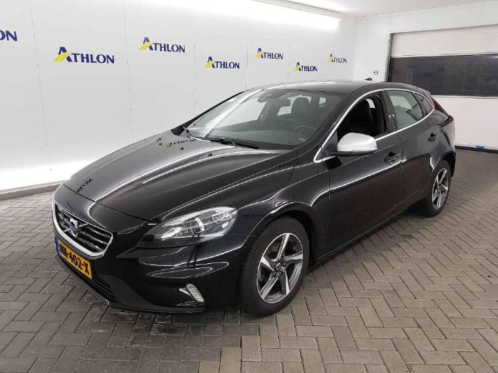 VOLVO V40 2015 yv1mv7431g2317528