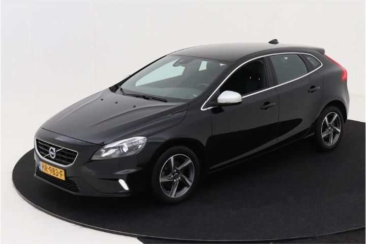 VOLVO V40 2015 yv1mv7431g2317566