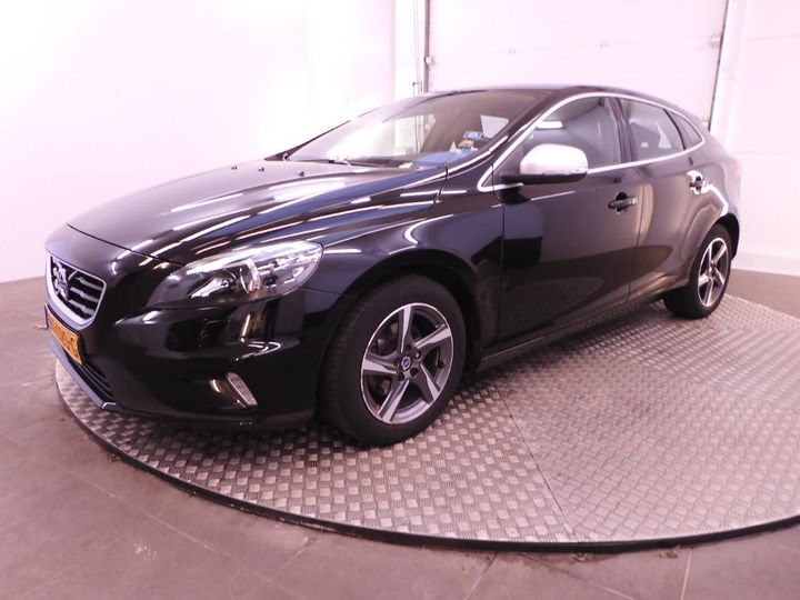 VOLVO V40 2015 yv1mv7431g2317577