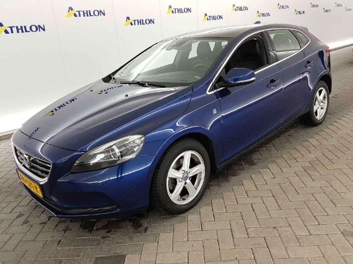 VOLVO V40 2015 yv1mv7431g2317599