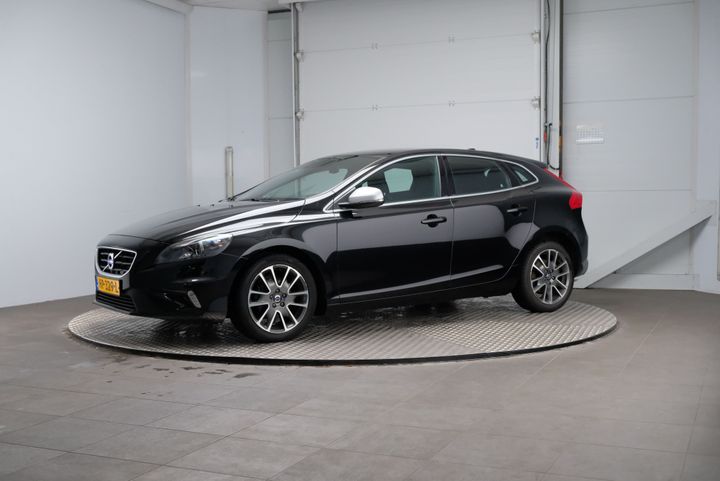 VOLVO V40 2015 yv1mv7431g2317626