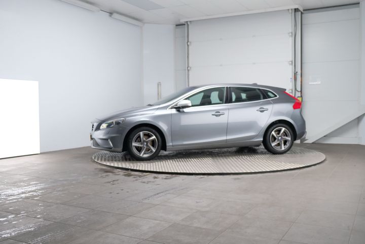 VOLVO V40 2015 yv1mv7431g2317635