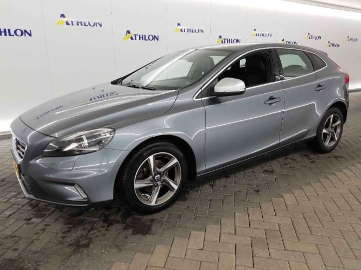 VOLVO V40 2015 yv1mv7431g2317639