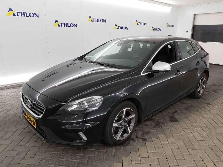 VOLVO V40 2015 yv1mv7431g2317774