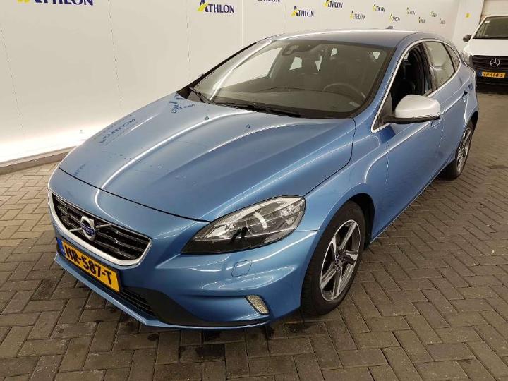 VOLVO V40 2015 yv1mv7431g2317818