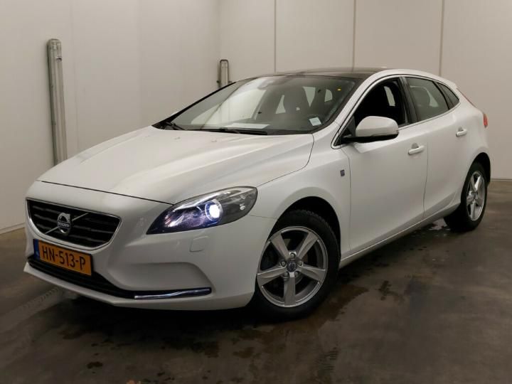 VOLVO V40 2015 yv1mv7431g2317836