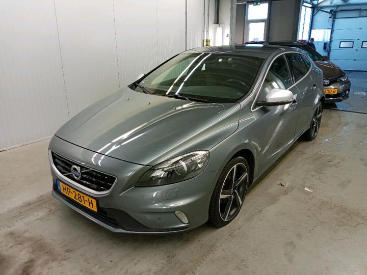 VOLVO V40 2015 yv1mv7431g2317889