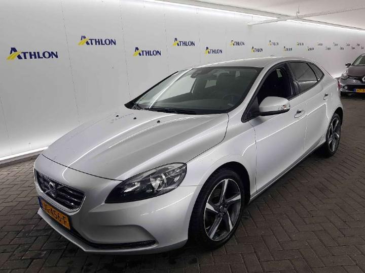 VOLVO V40 2016 yv1mv7431g2317932