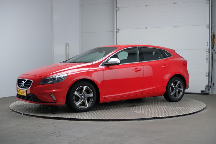 VOLVO V40 2015 yv1mv7431g2317935