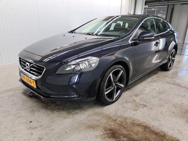 VOLVO V40 2015 yv1mv7431g2318077