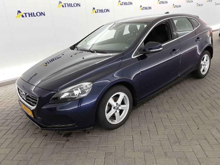 VOLVO V40 2015 yv1mv7431g2318095