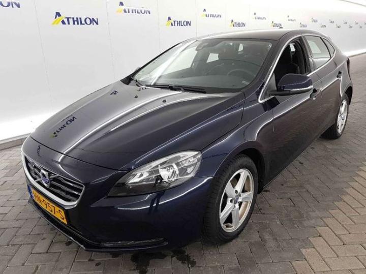 VOLVO V40 2015 yv1mv7431g2318104