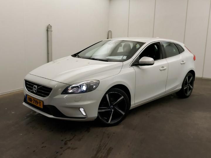 VOLVO V40 2015 yv1mv7431g2318272