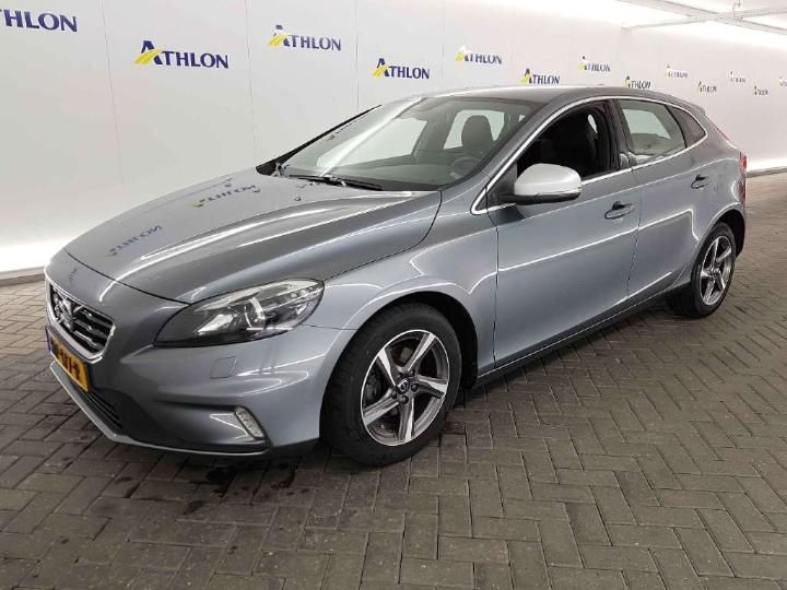 VOLVO V40 2015 yv1mv7431g2318279