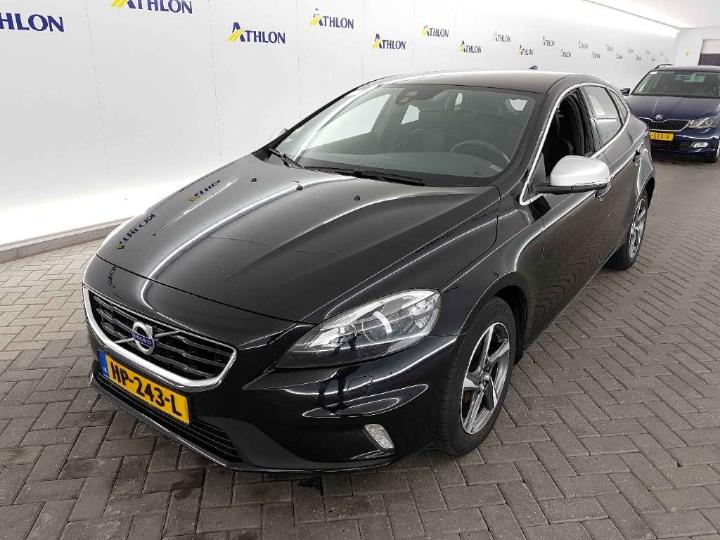 VOLVO V40 2015 yv1mv7431g2318361